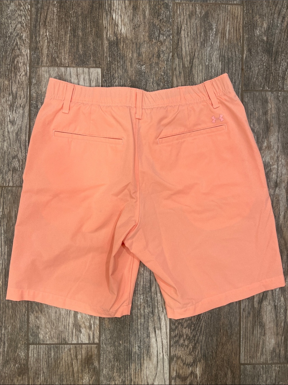 Under Armour Men’s 34 Peach Golf Shorts (34 Waist)